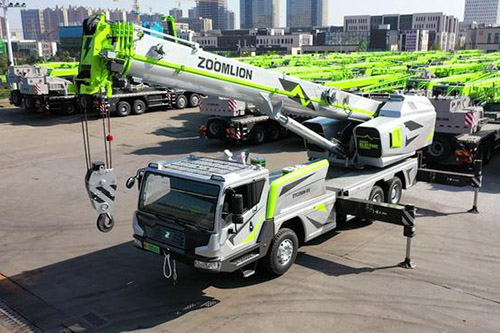 国产碳纤维工业应用新突破,纯国产碳纤维臂架泵车