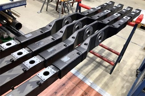 碳纤维汽车领域新应用,碳纤维机械手末端工具